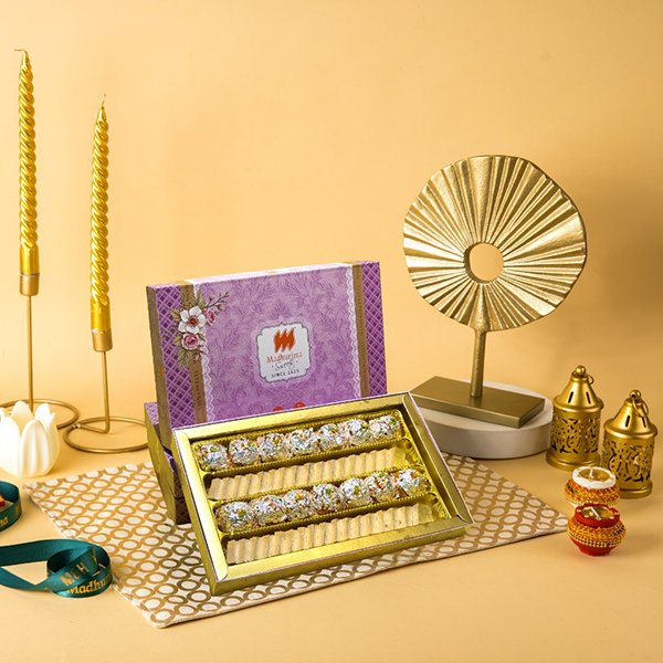 Kaju Barfi & Laddu Mix (900 Gm)